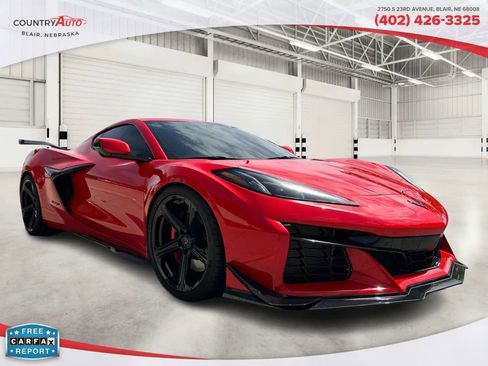 Used 2024 Chevrolet Corvette Z06 RWD image 8