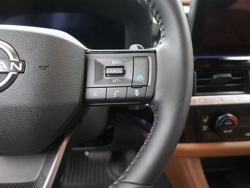 Used 2026 Nissan Pathfinder Platinum FWD image 13