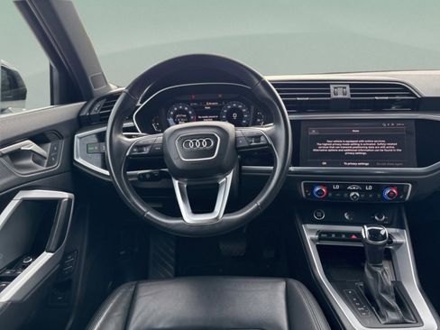 Used 2024 Audi Q3 2.0T Premium image 9