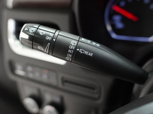 Used 2023 Chevrolet Tahoe LS RWD image 9