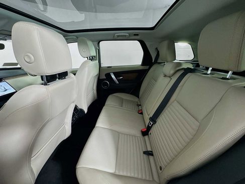 Used 2025 Land Rover Discovery Sport S image 24