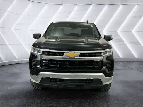 Used 2024 Chevrolet Silverado 1500 LT AWD/4WD image 2
