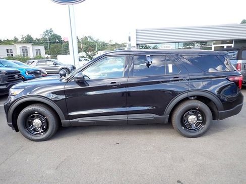 New 2025 Ford Explorer 4WD Police Interceptor image 2