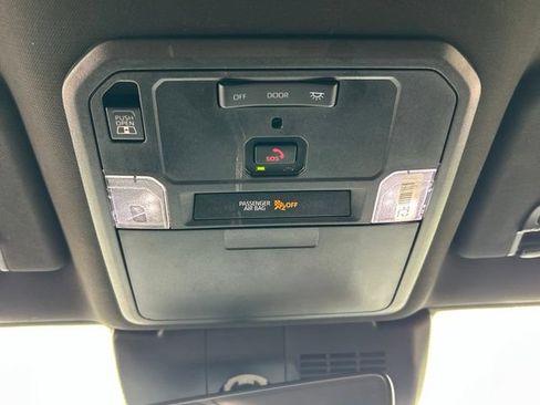 Certified 2025 Toyota Tacoma SR5 AWD/4WD image 60