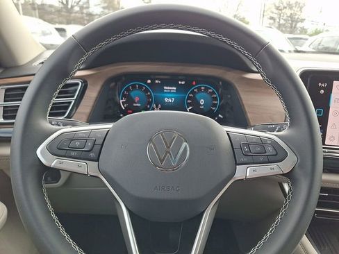 New 2026 Volkswagen Atlas SE image 10