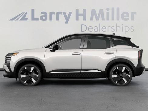 New 2026 Nissan Kicks SR w/ SR Premium Package FWD image 8