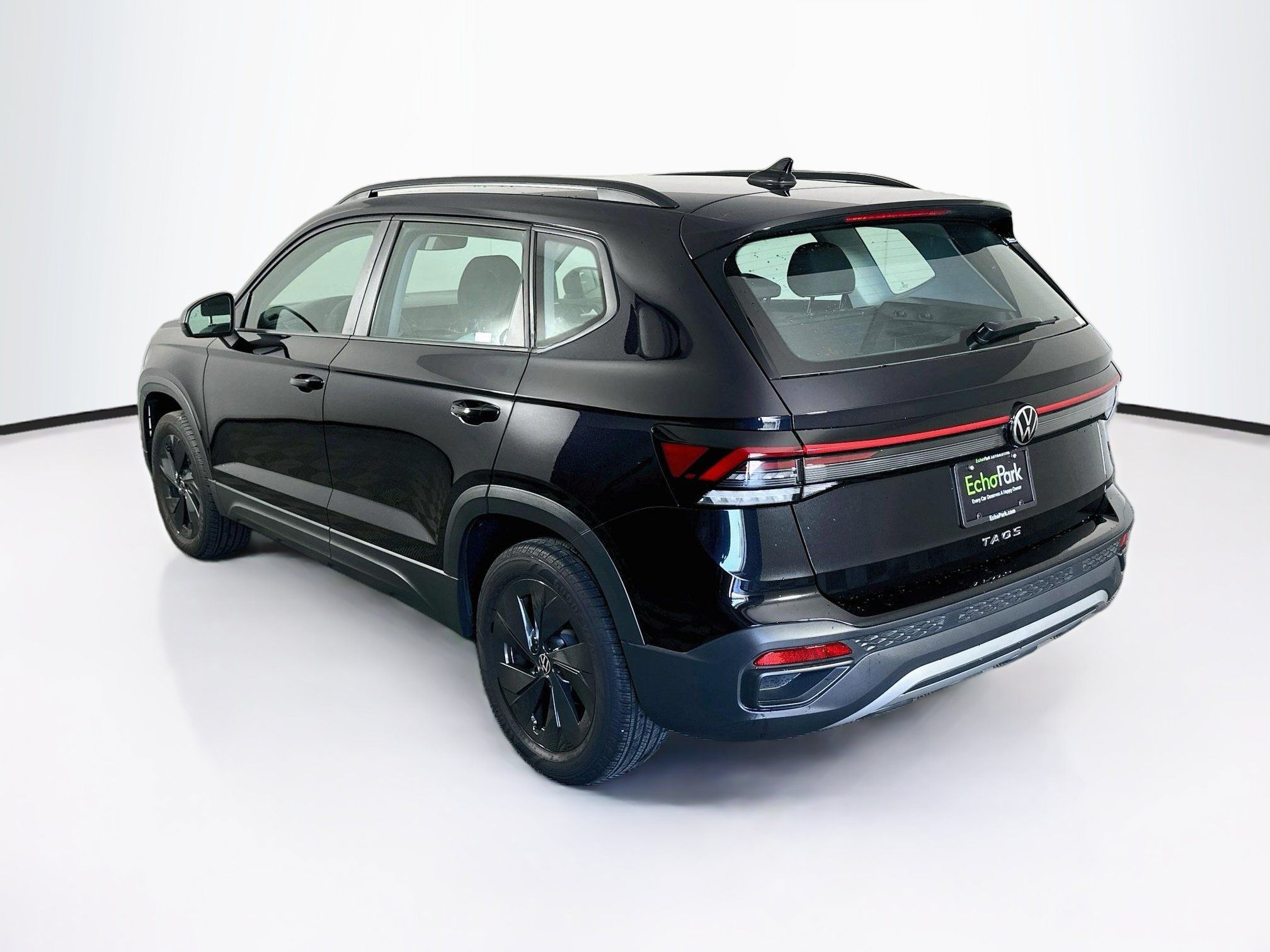 Used 2025 Volkswagen Taos S FWD image 5