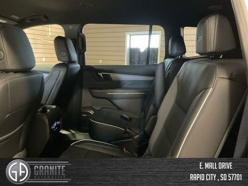 New 2026 Buick Enclave Sport Touring w/ Super Cruise Package AWD/4WD image 11