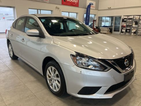 Used 2019 Nissan Sentra SV FWD image 3