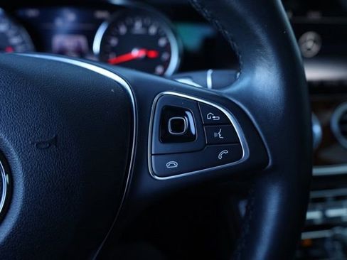 Used 2018 Mercedes-Benz E 300 image 17