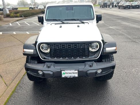 Used 2024 Jeep Wrangler Willys image 7