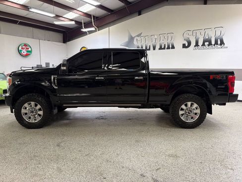 Used 2019 Ford F250 Platinum w/ Platinum Ultimate Package AWD/4WD image 3