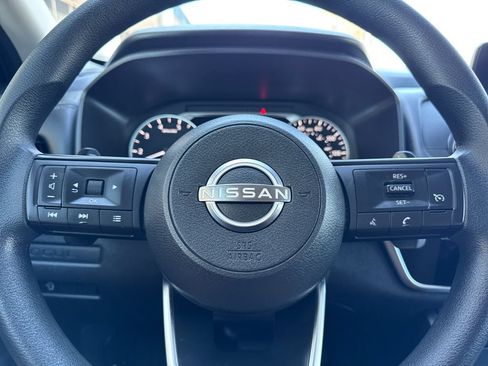 Used 2024 Nissan Rogue S FWD image 25