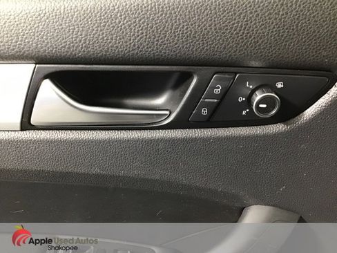 Used 2013 Volkswagen Passat 2.5 SE image 8