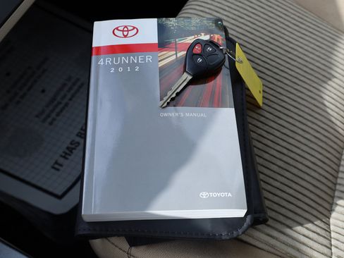 Used 2012 Toyota 4Runner Limited image 11