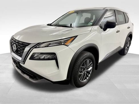 Used 2023 Nissan Rogue S image 4