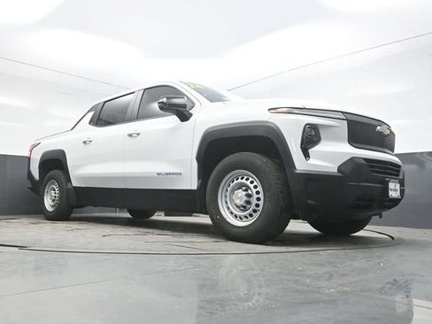 Used 2024 Chevrolet Silverado EV W/T AWD/4WD image 29