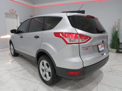 Used 2016 Ford Escape S image 5