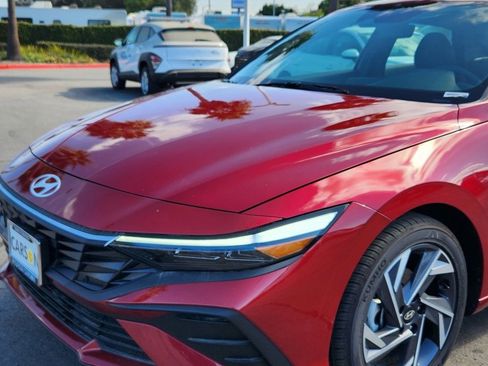 New 2025 Hyundai Elantra Sport image 7