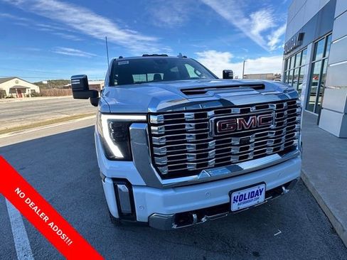 New 2026 GMC Sierra 2500 Denali w/ Denali Reserve Package AWD/4WD image 1