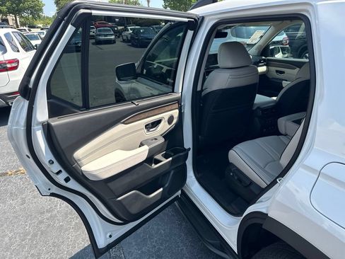 New 2026 Honda Pilot Elite image 11