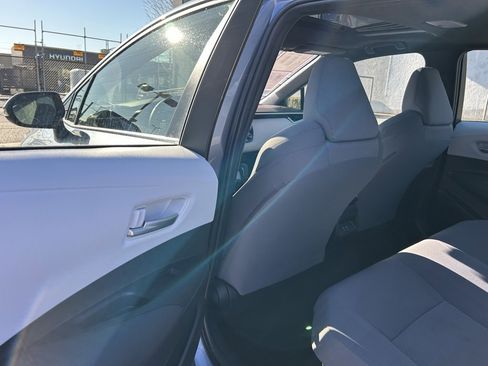 Certified 2024 Toyota Corolla SE w/ SE Package image 11