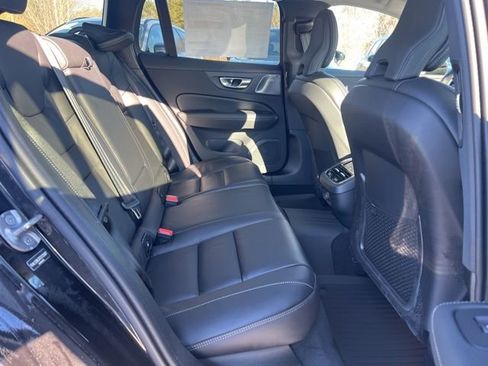 New 2026 Volvo V60 B5 Cross Country Ultra w/ Climate Package image 15