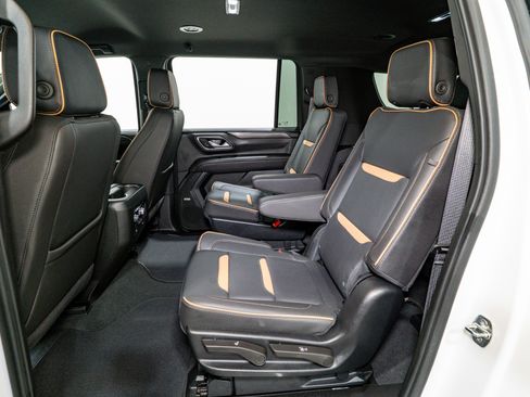 Used 2024 GMC Yukon XL AT4 image 33