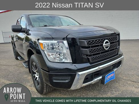 Used 2022 Nissan Titan SV w/ Accessory Utility Package image 2
