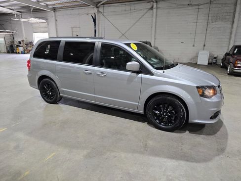 Used 2019 Dodge Grand Caravan GT FWD image 13