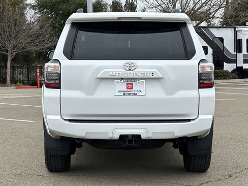 Certified 2024 Toyota 4Runner SR5 Premium image 5
