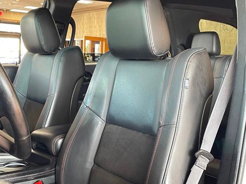 Used 2022 Dodge Durango R/T w/ Blacktop Package AWD/4WD image 16