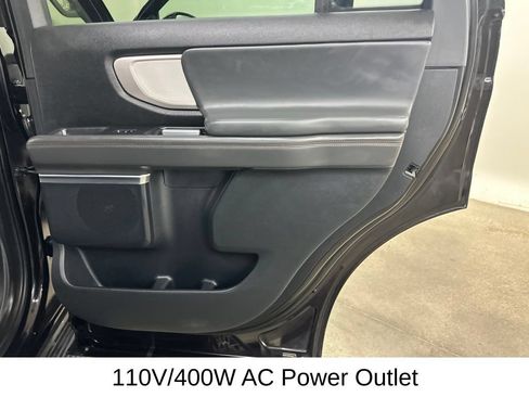 Used 2025 Ford Expedition Active AWD/4WD image 23