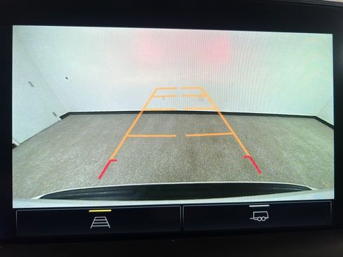 Used 2023 Chevrolet Suburban Premier image 35