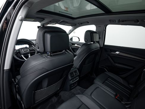 Certified 2025 Audi Q5 2.0T Premium Plus w/ Premium Plus Package image 21