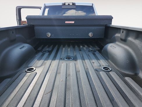 Used 2022 RAM 3500 Limited AWD/4WD image 15