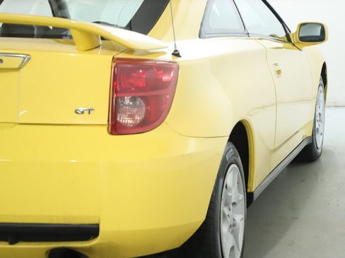 Used 2003 Toyota Celica GT image 10
