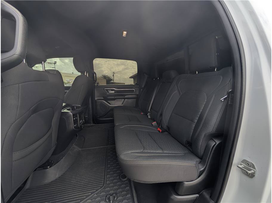 Used 2025 RAM 1500 4x4 Crew Cab image 10