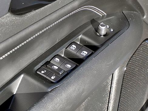 Used 2022 Jeep Compass Altitude image 23