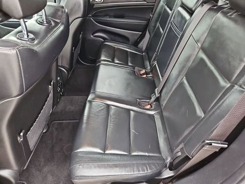 Used 2022 Jeep Grand Cherokee Limited image 21