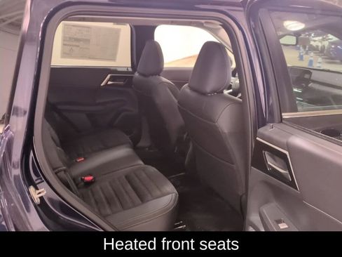 New 2025 Mitsubishi Outlander SE image 12