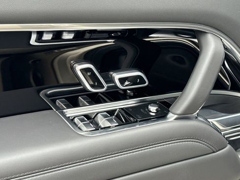New 2025 Land Rover Range Rover SE AWD/4WD image 21