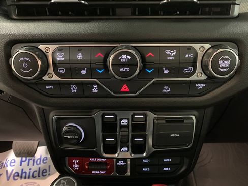 Used 2026 Jeep Wrangler Unlimited Sport AWD/4WD image 27