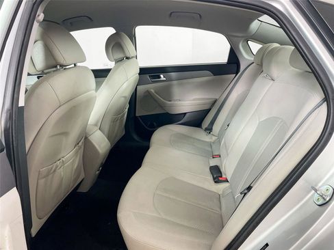 Used 2016 Hyundai Sonata SE image 11