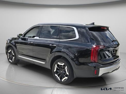 Certified 2024 Kia Telluride S FWD image 8