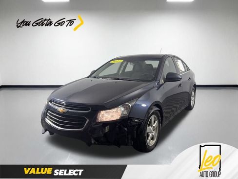 Used 2015 Chevrolet Cruze LT FWD image 1