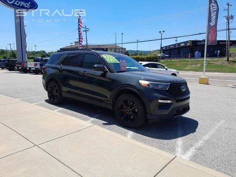 Used 2022 Ford Explorer ST w/ ST Street Pack AWD/4WD image 2
