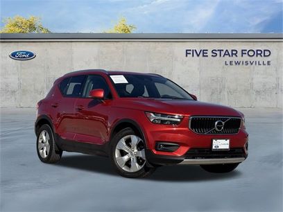 Used 2021 Volvo XC40 T4 Momentum