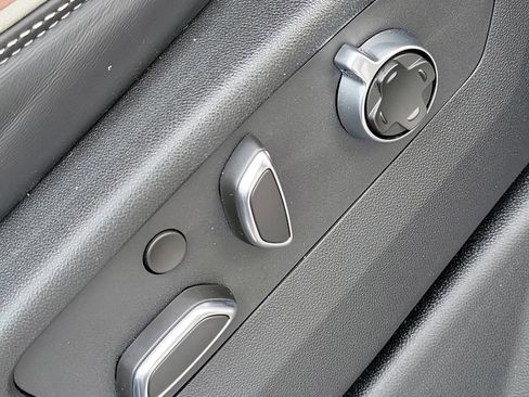 Used 2024 GMC Yukon Denali Ultimate image 9