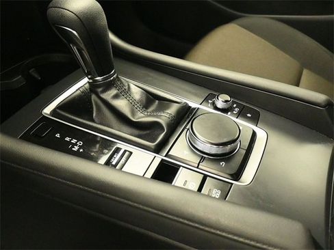 Used 2021 MAZDA MAZDA3 s image 21